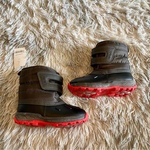 Carter’s Boy’s Skyler Snow Boots Black & Red Size 11